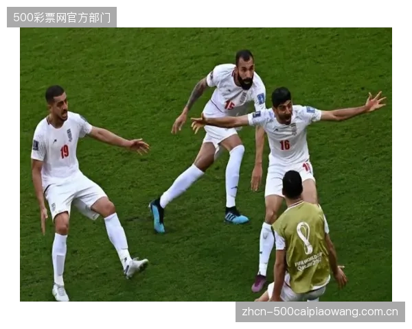 伊朗足协向FIFA施压,要求保证赛场不出现政治性标语。 伊朗足协向FIFA施压,要求保证赛场不出现政治性标语。